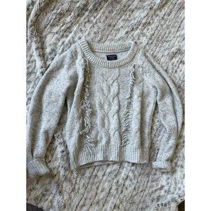 Abercrombie & Fitch light grey cableknit crop with fringe detail